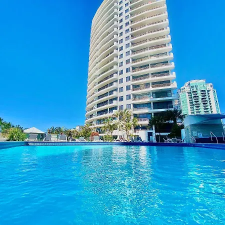 Oceanfront Family Apartment Pool & Bbq Gold Coast Exterior photo