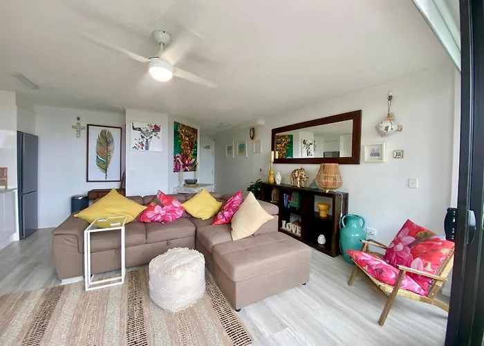 Oceanfront Family Apartment Pool & Bbq